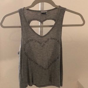 grey tank top
